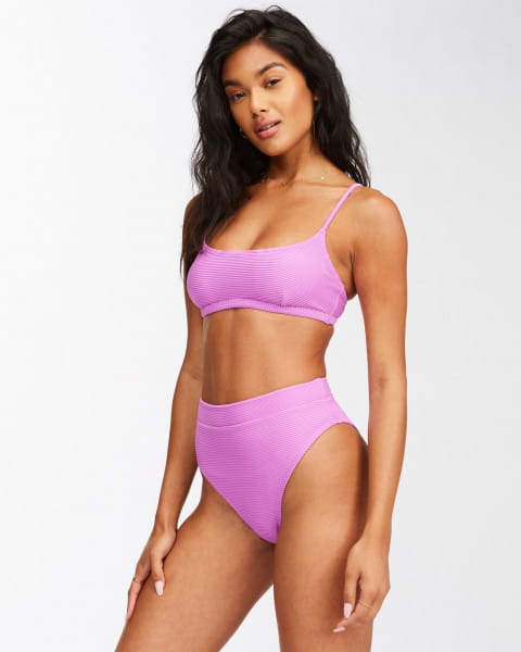 ������� ���� ����-��� Tan lines Avery