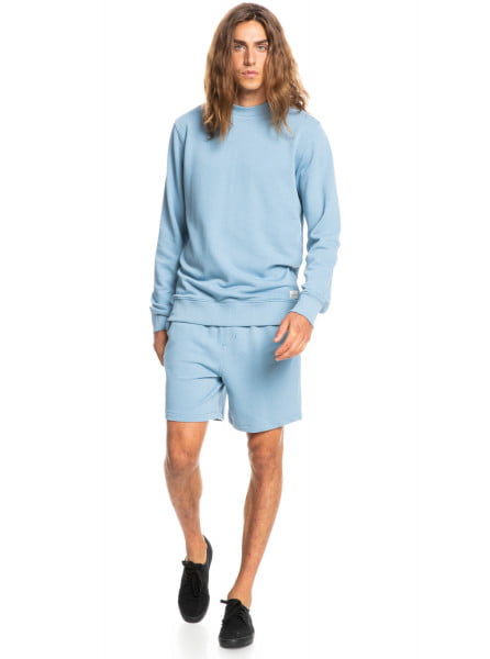 .//,   /  Essentials