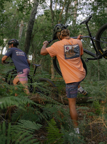 �������� WORLD TOUR 92  TEES MGE0