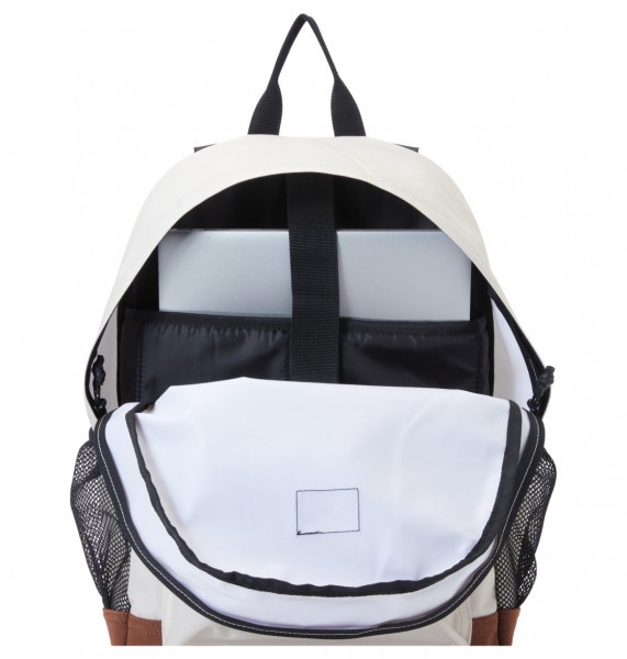 .//  /   Backsider Core 4