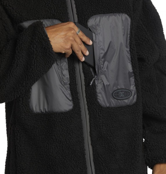 .//,   /    Traverse