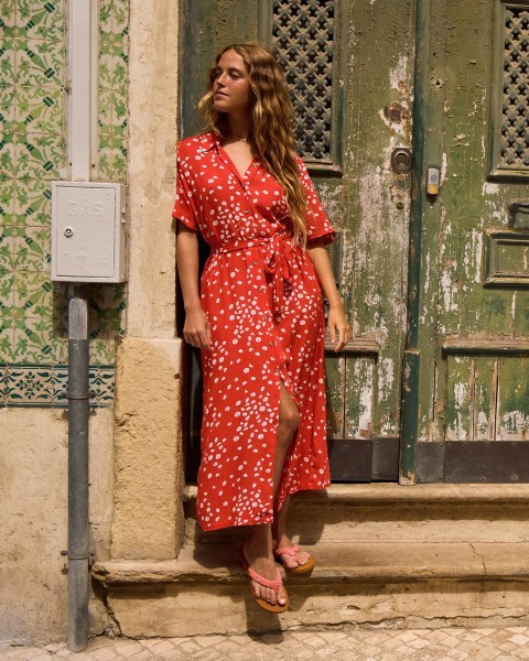 .//  /  Island Escape Printed