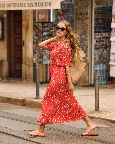 .//  /  Island Escape Printed