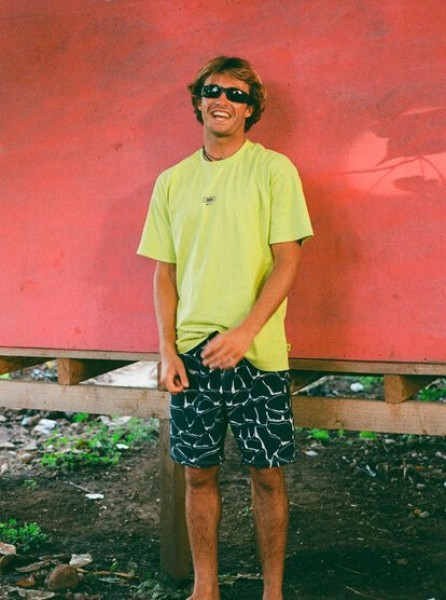 ������-������� mercury tribe tee