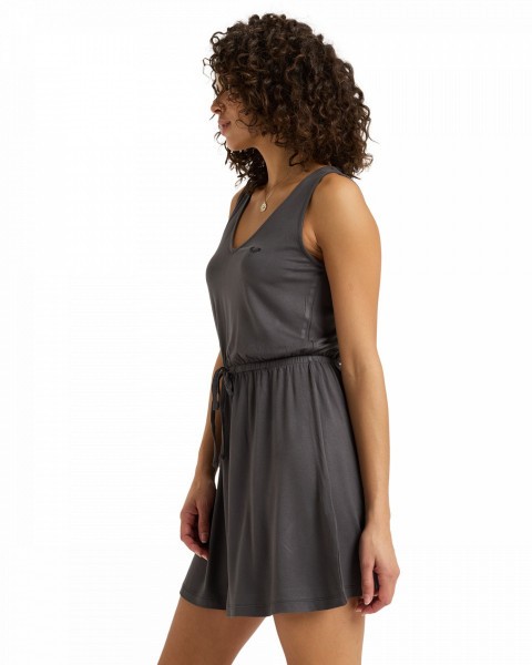 .//  /  Low Tides Dress Solid