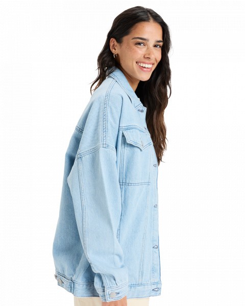 .// /   The Ocean Is Calling