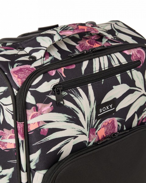 .//  /  Cabin Island