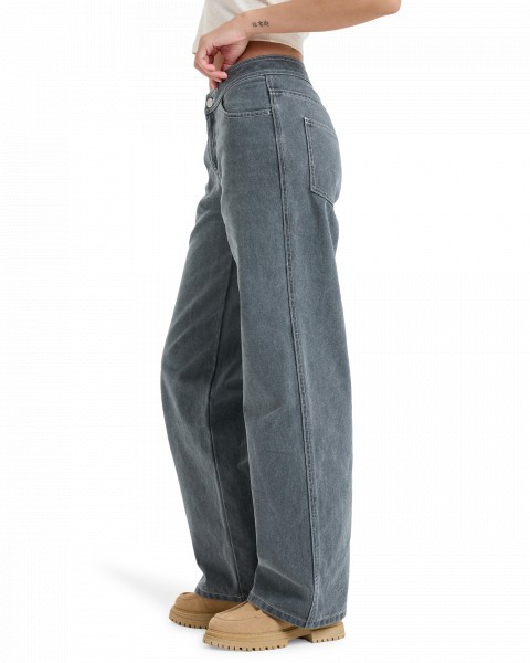 .///   Chloe Kim Pop Stitch