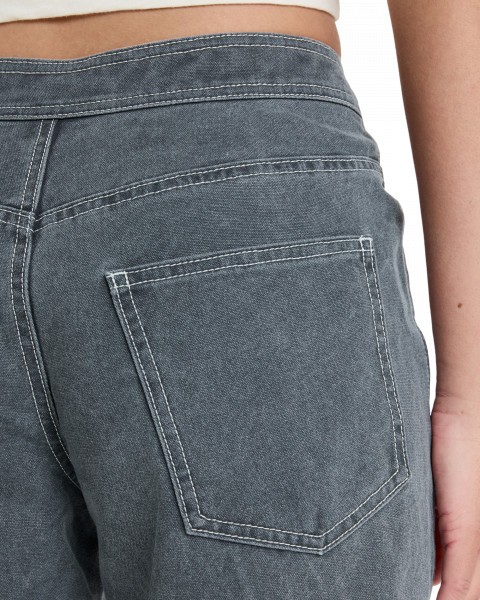 .///   Chloe Kim Pop Stitch