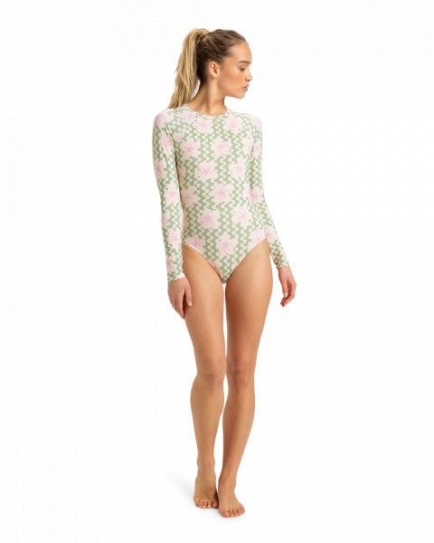 ./  //   Hibiscus Daze