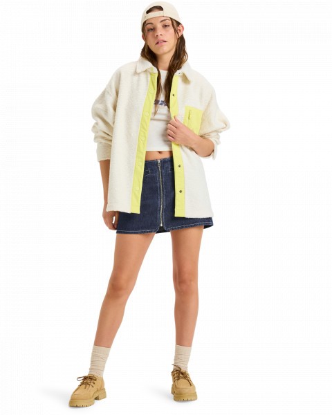 .//  /    CHLOE KIM POLAR SHACKET