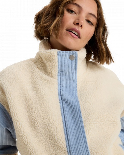 .// /     Wrap It Up Cord