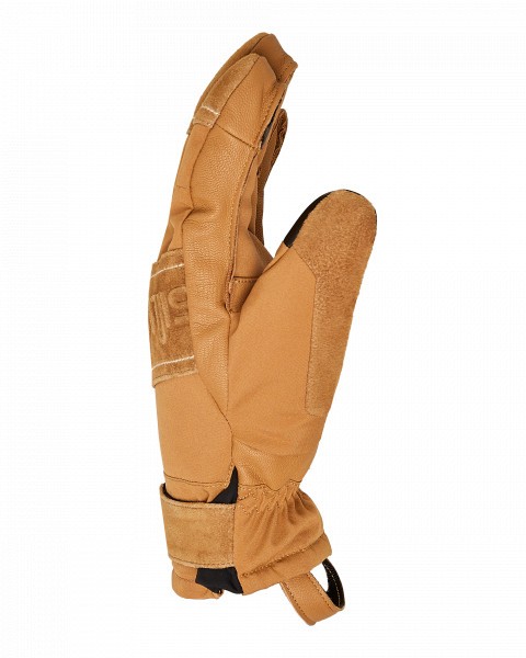 .//  /    SQUAD GLOVE