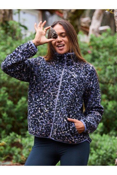 WAVES OF WARMTH ZIPPERED