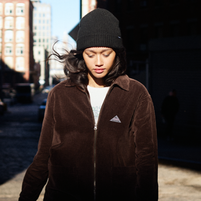 ������-�������